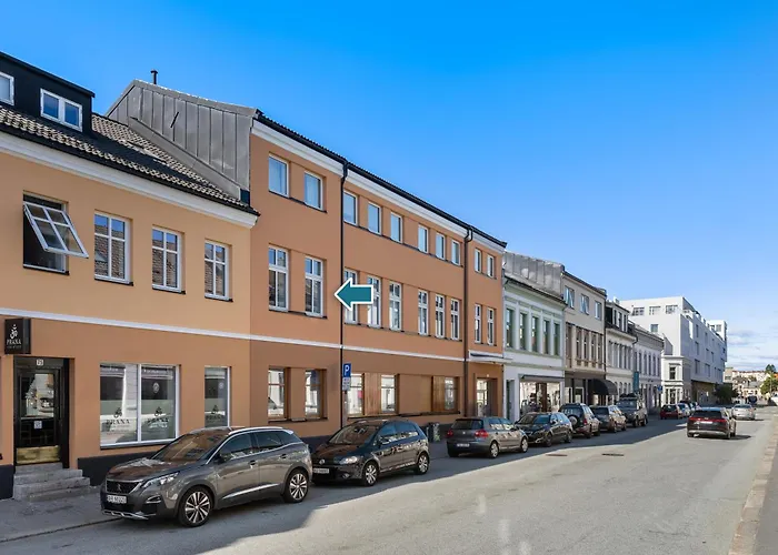 Ny Sentral Og Moderne Leilighet